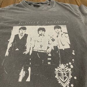 Comfort Colors Gray Jonas Bros Woman’s T-shirt size Medium